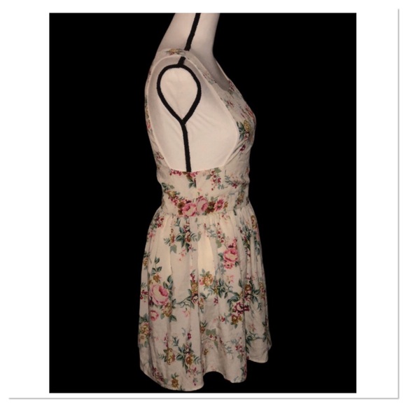 Sale! ❤️4 for $20❤️Wetseal Ladies Dress/Jumper - Picture 2 of 3